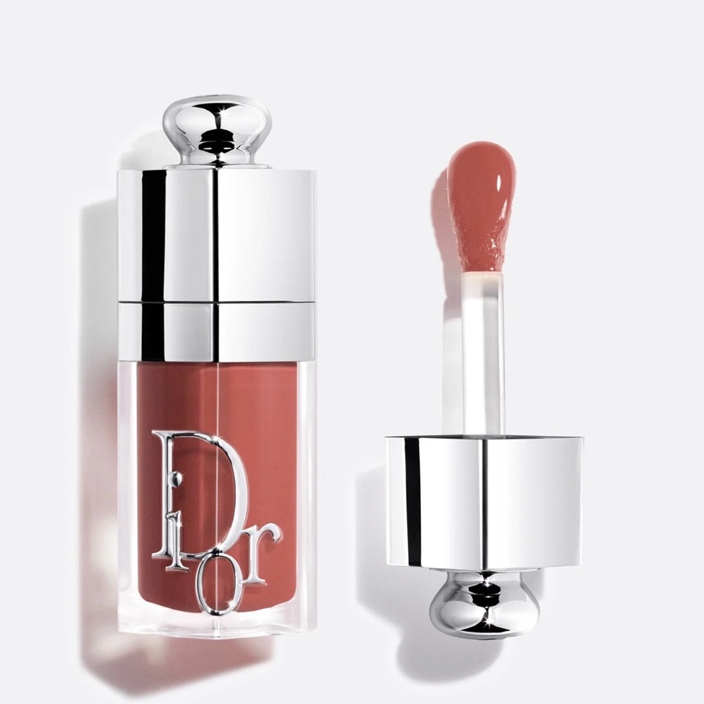 DIOR
Lip Glow Oil Hydrating High-Shine Gloss- 081 Latte Glaze - Picture 4 of 5
